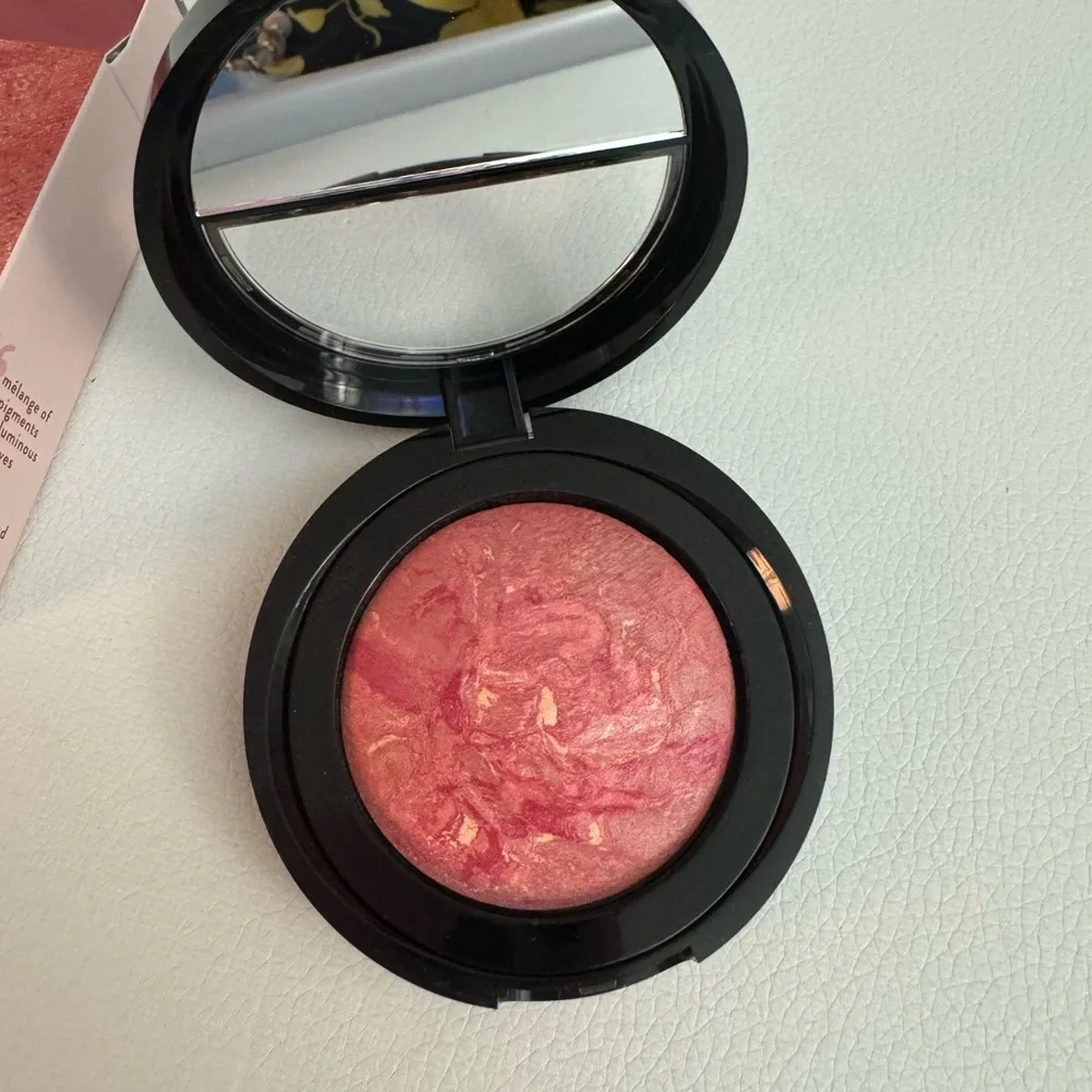 Laura Geller brand new